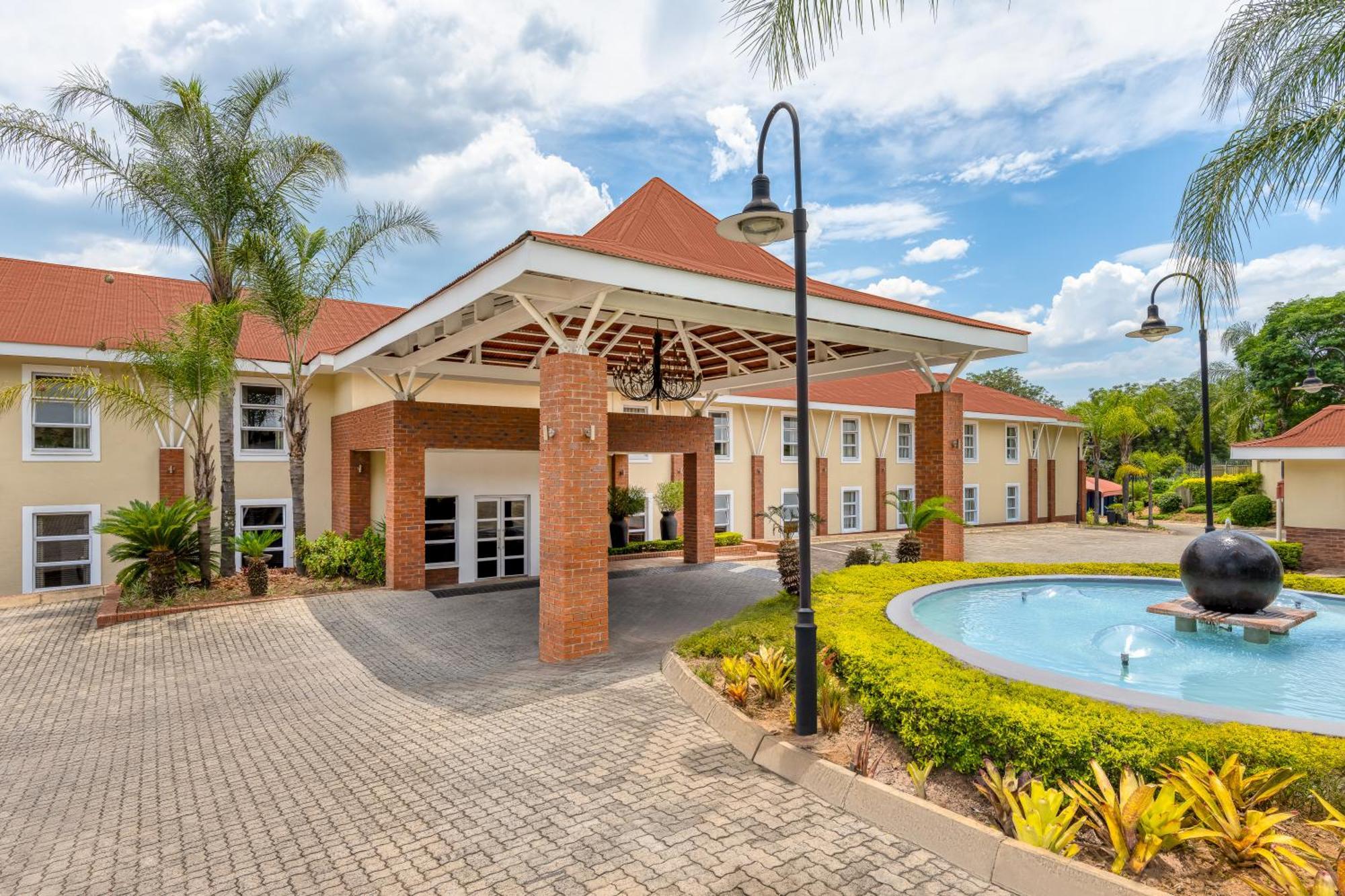 Protea Hotel By Marriott Nelspruit Mbombela Екстериор снимка